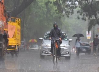 मुंबईसह अनेक भागात पावसाचा जोर ओसरला