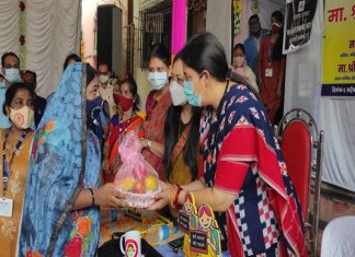 स्मृती इराणी यांनी मुंबईत राष्ट्रीय पोषण अभियान मोहिमेचा शुभारंभ