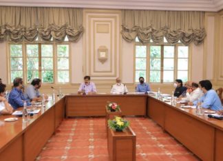 बीडीडी चाळींच्या पुनर्विकासात शाळांना आवश्यक जागा उपलब्ध करून द्यावी – खासदार शरद पवारबीडीडी चाळींच्या पुनर्विकासात शाळांना आवश्यक जागा उपलब्ध करून द्यावी – खासदार शरद पवार