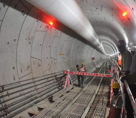 मुंबईतल्या कुलाबा वांद्रे सीप्झ मेट्रो-३ मार्गाचं ९७ टक्के भुयारीकरण आणि ७० टक्के स्थापत्त्य काम पूर्ण