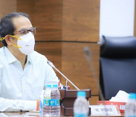 योग्य त्या सुरक्षा तपासण्या करूनच चित्रपटगृहं सुरू करायचे मुख्यमंत्र्यांची सूचना