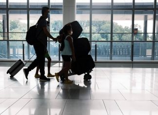 इंग्लंडमधून भारतात येणाऱ्या इंग्लंडच्या सर्व नागरिकांना विलगीकरण बंधनकारक