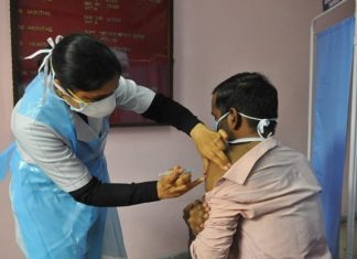 हर घर दस्तक अभियानाच्या माध्यमातून राज्यातल्या लसीकरणाला वेग