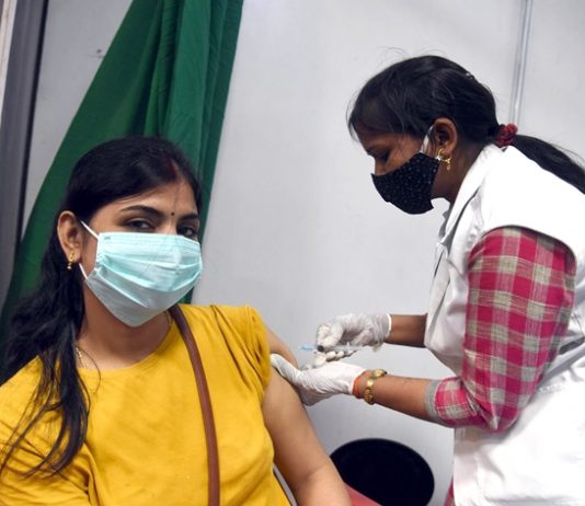 राज्यात कोविड प्रतिबंधात्मक लसीकरणाचा १० कोटींचा टप्पा पार