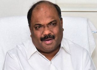 एस.टी. कर्मचाऱ्यांनी मुंबई उच्च न्यायालयाच्या समितीसमोर आपलं म्हणणं मांडावं-अनिल परब