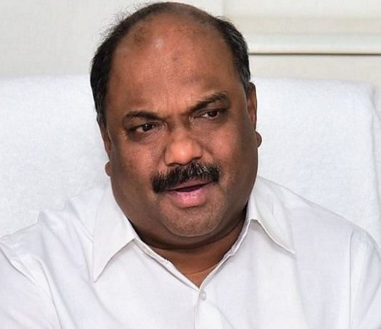 एस.टी. कर्मचाऱ्यांनी मुंबई उच्च न्यायालयाच्या समितीसमोर आपलं म्हणणं मांडावं-अनिल परब