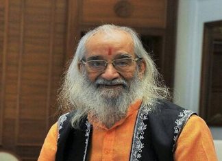 शिवशाहीर बाबासाहेब पुरंदरे यांच्या पार्थिवावर पुण्यात शासकीय इतमामात अंतिम संस्कार