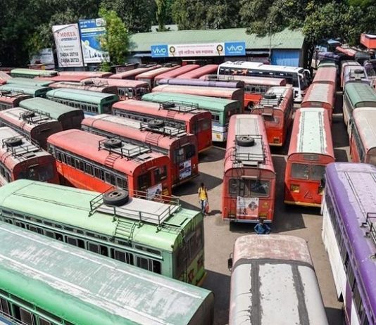 एसटी कामगारांच्या विविध संघटनांशी चर्चा करुन तोडगा काढण्याचे उच्च न्यायालयाचे राज्य सरकारला आदेश