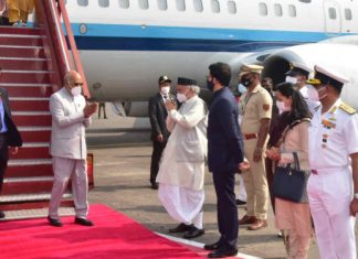 राष्ट्रपती राम नाथ कोविंद यांचे मुंबईत आगमन