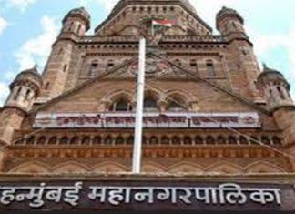 रात्रीच्या वेळीही लसीकरण करायची मुंबई महानगरपालिकेची योजना