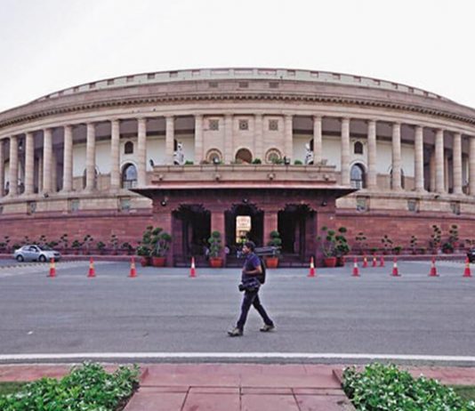 संसदेच्या दोन्ही सभागृहांचं कामकाज आज निर्धारित वेळेपेक्षा एक दिवस आधी अनिश्चित काळाकरता स्थगित