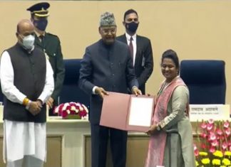 राष्ट्रपतींच्या हस्ते दिव्यांगजनांच्या सक्षमीकरणासाठी काम करणाऱ्यांचा गौरव