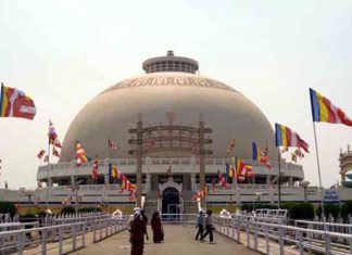 ओमायक्रॉन’ विषाणूच्या पार्श्वभूमीवर महापरिनिर्वाण दिनाला दीक्षाभूमीवर गर्दी टाळण्याचं आवाहन