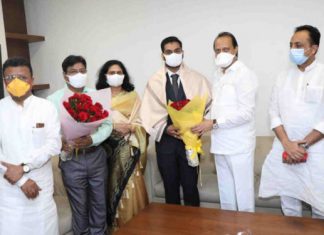 सीडीएस परीक्षेत देशात प्रथम आलेल्या अपूर्व पडघान याचे उपमुख्यमंत्र्यांनी केले कौतुक