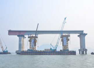 मुंबई ट्रान्स हार्बर लिंकवर पाहिल्या ऑर्थोट्रॉपिक स्टील डेकची उभारणी