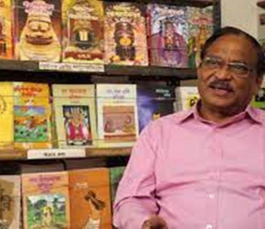 प्रसिद्ध लेखक प्रकाशक अरुण जाखडे याचं पुण्यात निधन