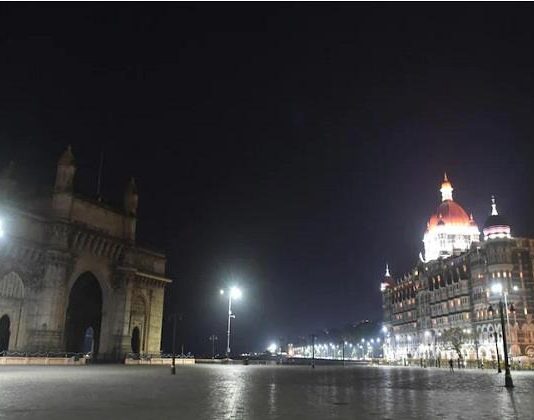 कोरोनाचा प्रादुर्भाव पुन्हा वाढू लागल्याने रात्रीची जमावबंदी लागू