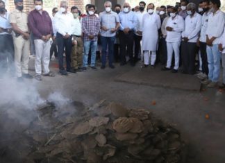 ज्येष्ठ विचारवंत प्रा. एन. डी. पाटील यांच्यावर शासकीय इतमामात अंत्यसंस्कार