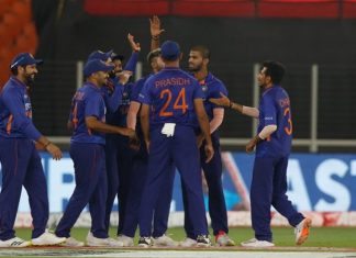 वेस्ट इंडीज विरुद्धच्या दुसऱ्या एकदिवसीय सामन्यात भारत ४४ धावांनी विजयी