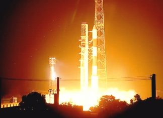 ISRO द्वारे 3 उपग्रहांचं यशस्वी प्रक्षेपण