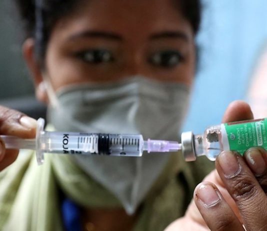 कोविड प्रतिबंधक लसीकरण मोहिमेत देशानं १७३ कोटी मात्रांचा टप्पा ओलांडला