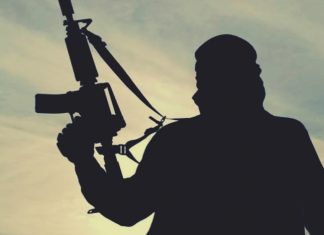 जम्मू-कश्मीर चकमकीत ३ दहशतवादी ठार