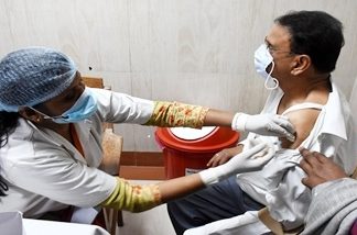 देशात कोविड प्रतिबंधक लसीकरणात १८२ कोटी मात्रांचा टप्पा ओलांडला