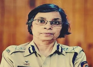 बेकायदेशीर फोन टॅपिंग प्रकरणी रश्मी शुक्ला यांचा जवाब नोंदवला