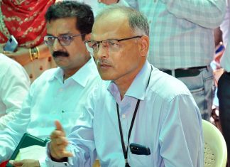 तृतीयपंथीयांचे नाव मतदार यादीत नोंदविण्यासाठी त्यांच्या गुरुंनी सहकार्य करावे – प्रधान सचिव श्रीकांत देशपांडे