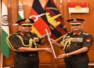 जनरल मनोज पांडे यांनी स्वीकारला देशाच्या लष्करप्रमुख पदाचा पदभार