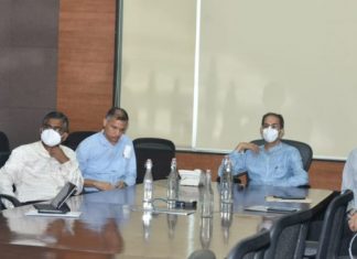 महत्वाकांक्षी योजना तसेच प्रकल्पांच्या कामाला वेग द्या – मुख्यमंत्री उद्धव ठाकरे