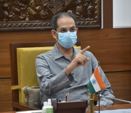 देशाच्या विकासात महाराष्ट्राचे सर्वात मोठे योगदान पण केंद्राकडून आर्थिक बाबतीत सापत्नभावाची वागणूक – मुख्यमंत्री उद्धव ठाकरे यांची तीव्र प्रतिक्रिया