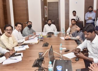 नगरपालिका- नगरपंचायतींमधील निधन झालेल्या कर्मचाऱ्यांच्या वारसांना अनुकंपा योजनेचा लाभ देण्याबाबत सकारात्मक – नगरविकास मंत्री एकनाथ शिंदे