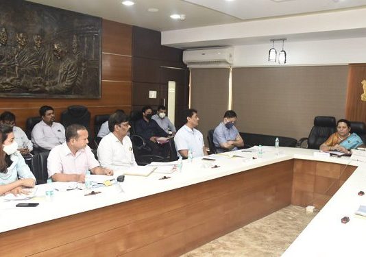 ३८९४ तयार घरांची देकारपत्रे १५ जूनपर्यंत गिरणी कामगारांना द्यावी – उपसभापती डॉ. नीलम गोऱ्हे