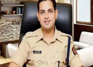 निलंबित पोलिस उपायुक्त सौरभ त्रिपाठी विरुद्ध मुंबई पोलिसांची लूकआऊट नोटीस