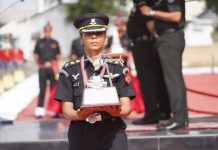 कॅप्टन अभिलाषा बरक ठरल्या लढाऊ हेलिकॉप्टरच्या लष्करातल्या पहिल्या महिला वैमानिक