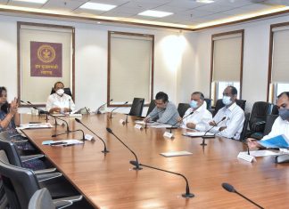 विमानतळ आणि रेल्वेमार्गाच्या कामाला गती – उपमुख्यमंत्री अजित पवार