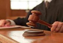 अमेरिकेत महिलांना गर्भपाताचा संवैधानिक अधिकार देणारा ५० वर्ष जुना निर्णय रद्दबातल