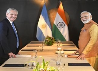 जी-सात देशांच्या परिषदेनिमित्त प्रधानमंत्रींनी घेतली अर्जेंटीनाचे अध्यक्ष अल्बर्टो फर्नांडेझ यांची म्युनिक इथं भेट