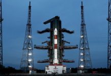PSLV-C-५३ आणि DS-EO सिंगापूरच्या तीन उपग्रहांचं श्रीहरिकोटा इथल्या सतीश धवन अंतराळ केंद्रातून यशस्वीरित्या प्रक्षेपण