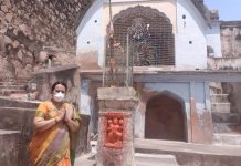 झाशी येथील राणी लक्ष्मीबाई यांच्या स्मारकास विधान परिषद उपसभापती डॉ. नीलम गोऱ्हे यांची भेट