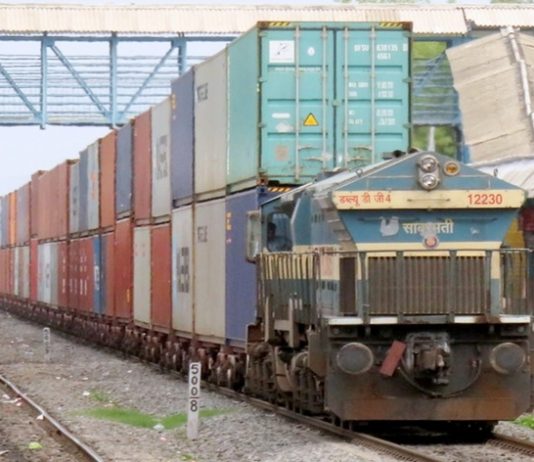 भारतीय रेल्वेचा या वर्षी जूनमध्ये १२५ दशलक्ष टनांहून अधिक मासिक माल वाहतुकीची नोंद