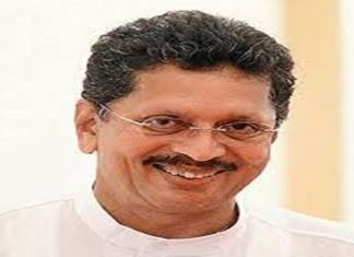 मुख्यमंत्री एकनाथ शिंदे यांची शिवसेनेच्या नेते पदावरुन हकालपट्टी केल्याप्रकरणी शिवसेनेविरुद्ध कायदेशीर लढा देणार- दीपक केसरकर