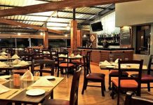 हॉटेल किंवा उपाहारगृहांमध्ये सेवा शुल्क भरणं ऐच्छिक