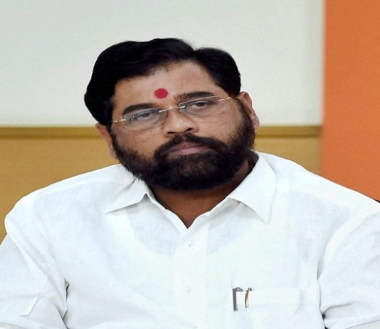 मुख्यमंत्र्यांच्या ताफ्याला विशेष वागणूक नको – एकनाथ शिंदे