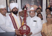 आषाढीच्या महापूजेचे मुख्यमंत्र्यांना निमंत्रण