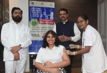 बूस्टर लसीकरणाची गती वाढविण्याचे मुख्यमंत्री एकनाथ शिंदे यांचे निर्देश