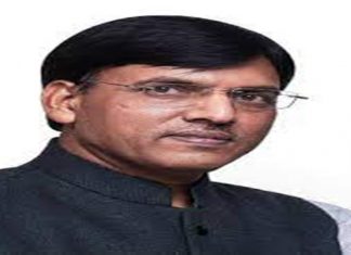 डॉ.मनसुख मांडवीय यांनी घेतला २०२२ -२३ या आर्थिक वर्षातील द्रव नॅनो युरिया उत्पादन आणि विक्रीच्या प्रगतीचा आढावा