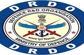 डीआरडीओ तसंच भारतीय नौदलाकडून जमिनीवरून हवेत मारा करणाऱ्या अल्प पल्ल्याच्या क्षेपणास्त्राची यशस्वी चाचणी
