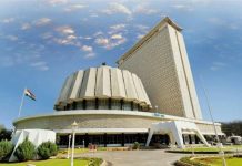 महाराष्ट्रात कुपोषणामुळे झालेल्या बालमृत्यूंच्या मुद्द्यावरून विधानसभेत गदारोळ